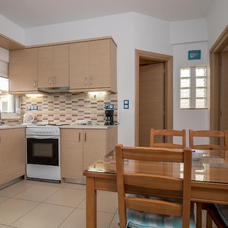 Giannmary Apartment Palaiochora Bagian luar foto