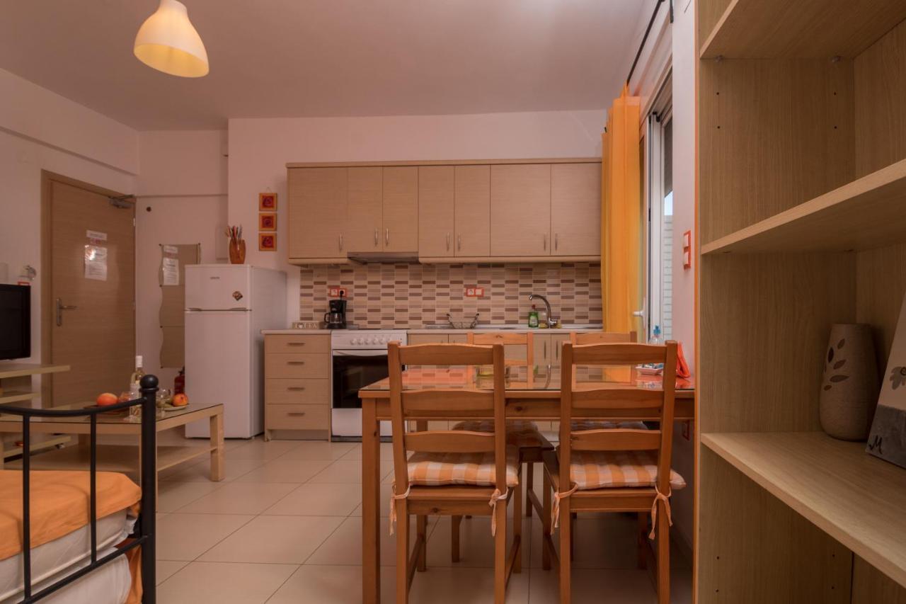 Giannmary Apartment Palaiochora Bagian luar foto