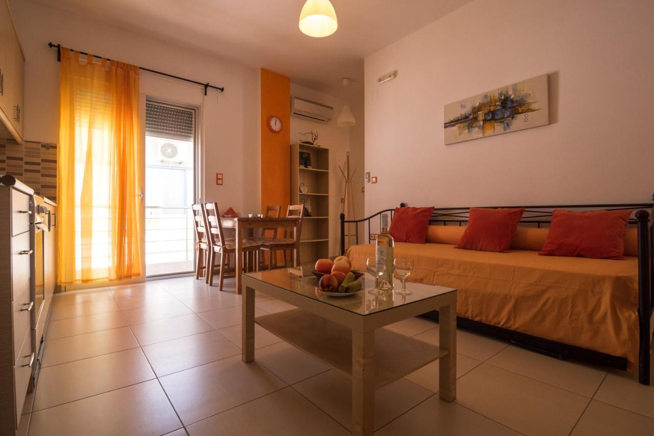 Giannmary Apartment Palaiochora Bagian luar foto