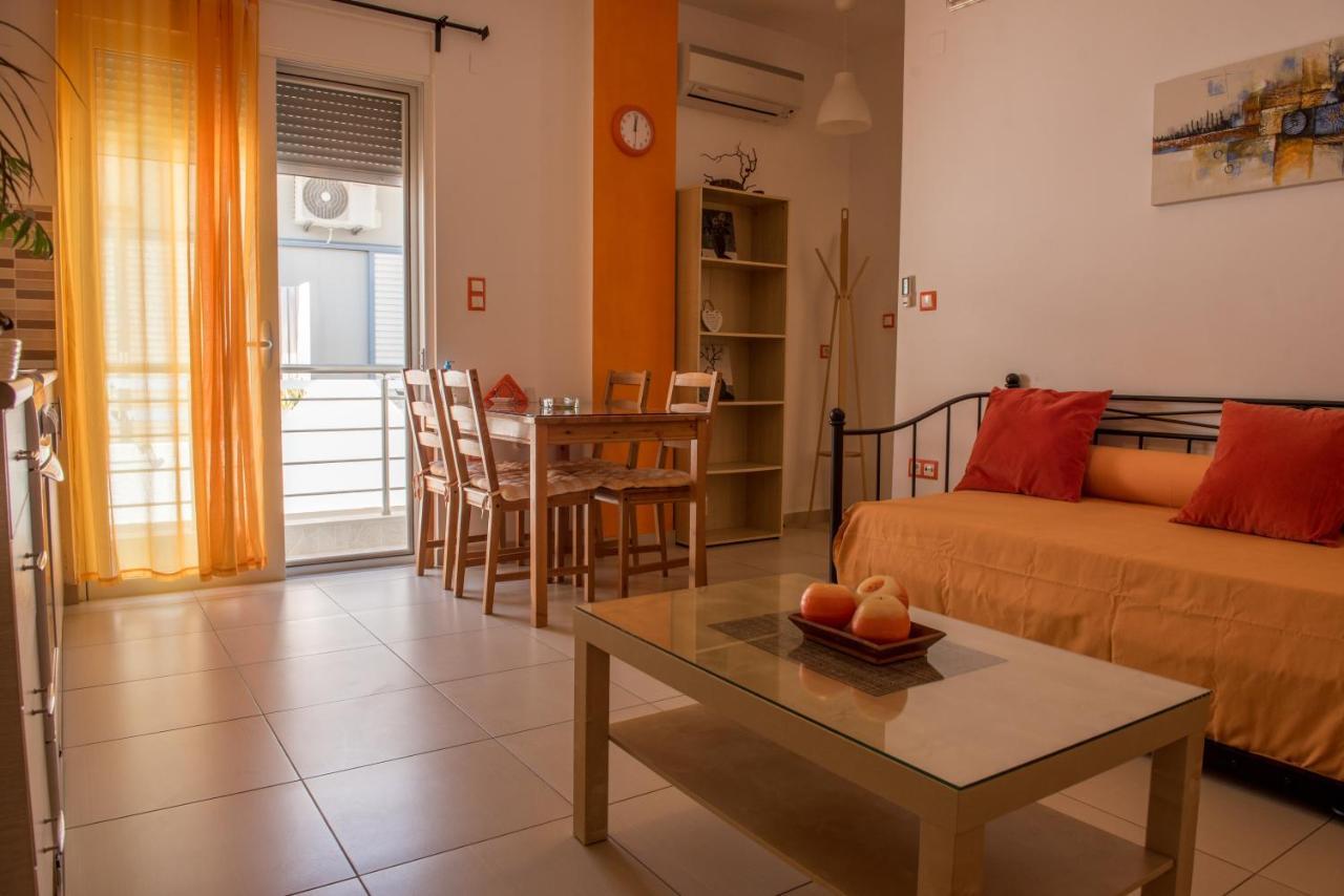 Giannmary Apartment Palaiochora Bagian luar foto