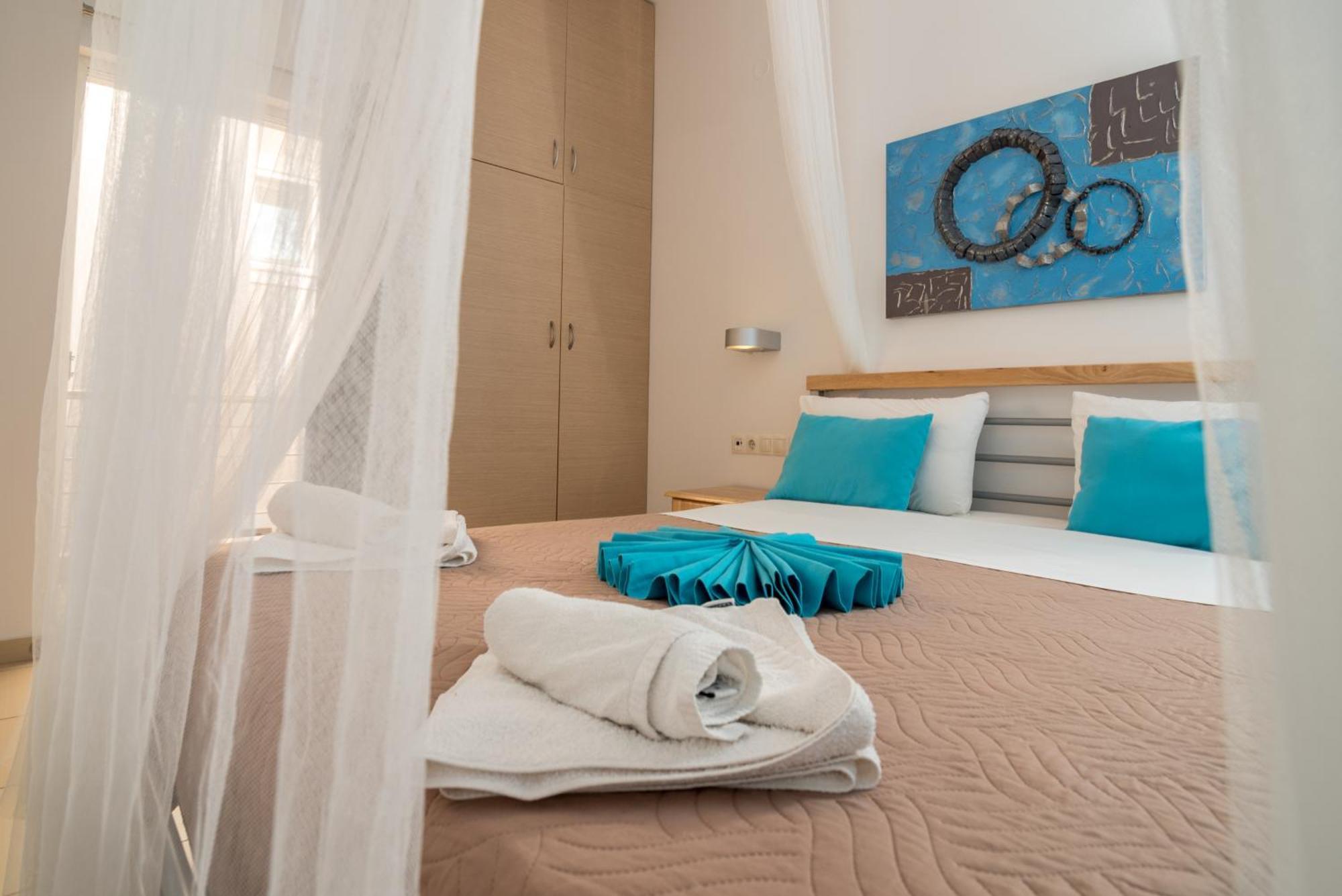 Giannmary Apartment Palaiochora Bagian luar foto