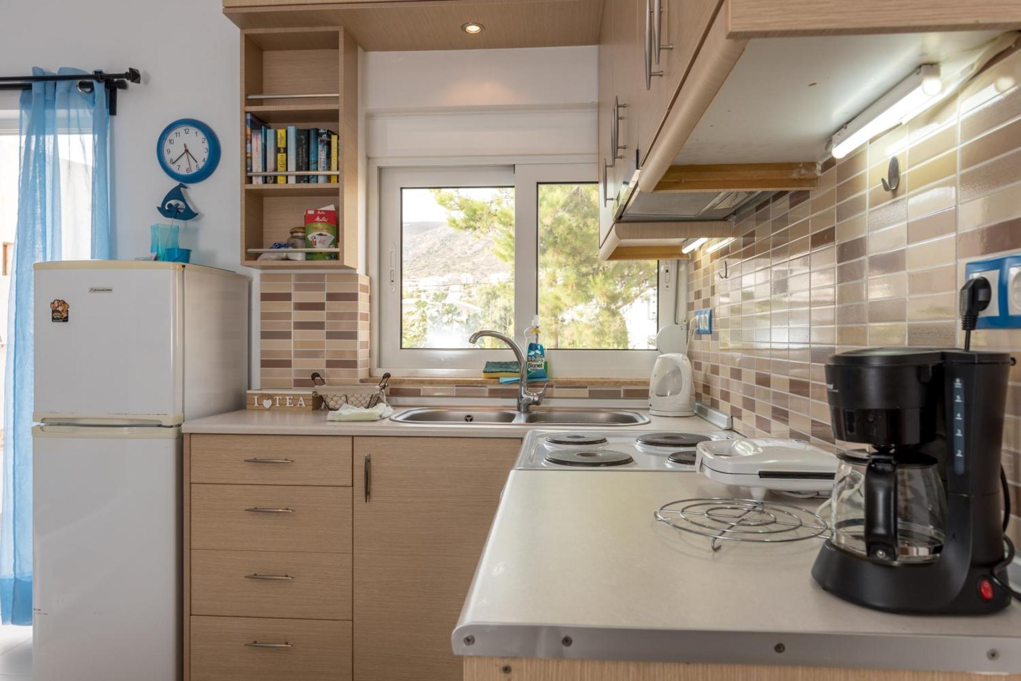 Giannmary Apartment Palaiochora Bagian luar foto