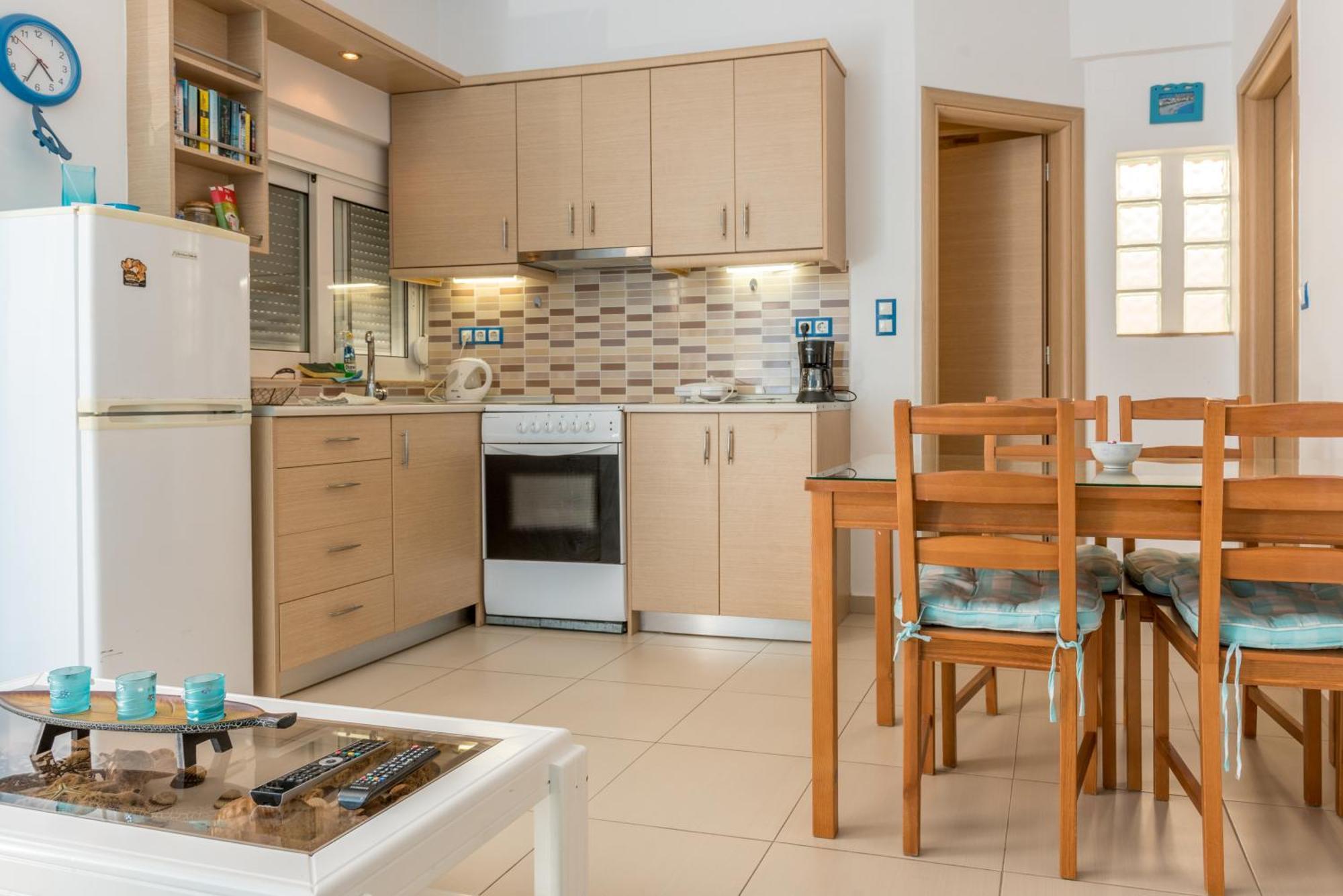 Giannmary Apartment Palaiochora Bagian luar foto