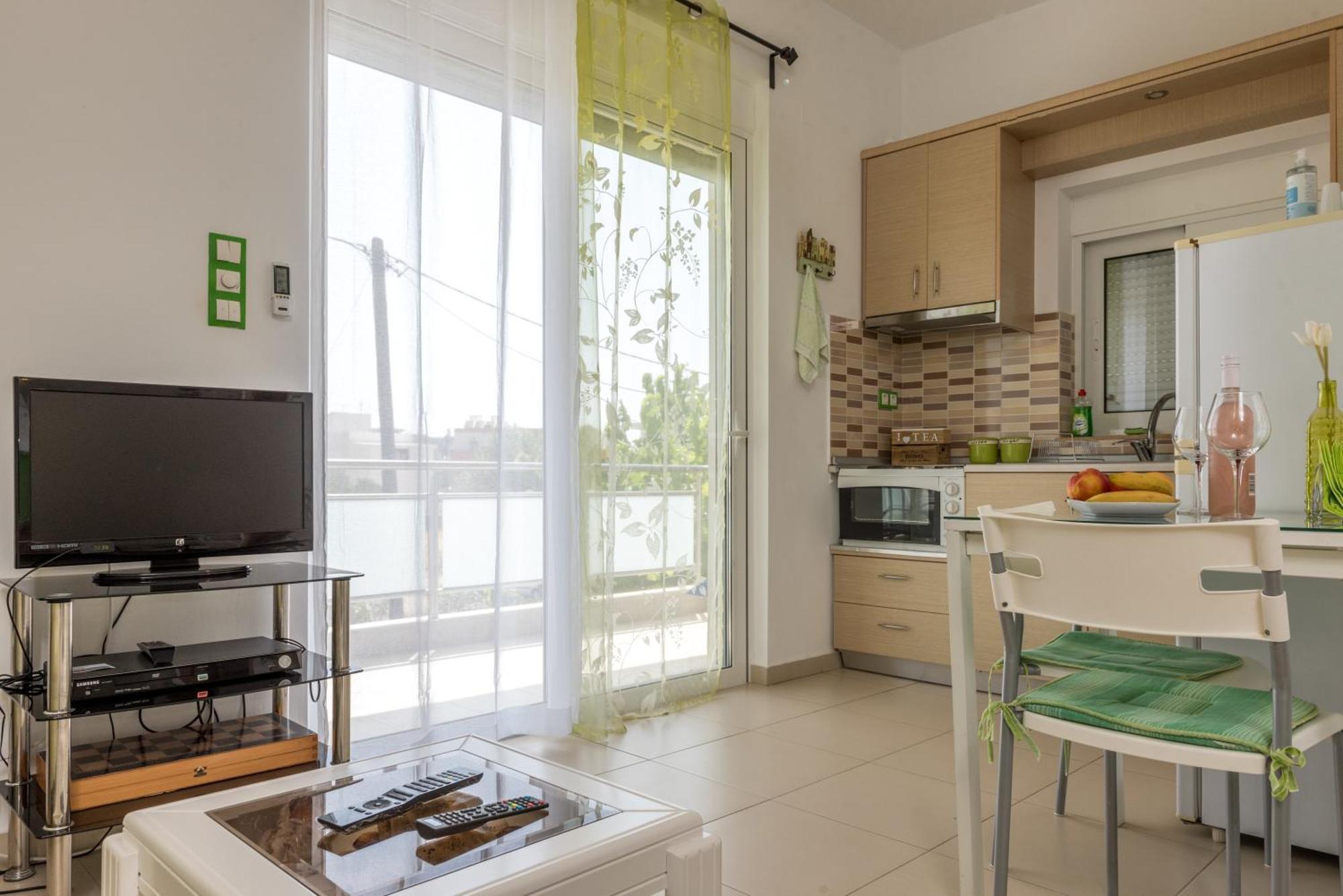 Giannmary Apartment Palaiochora Bagian luar foto